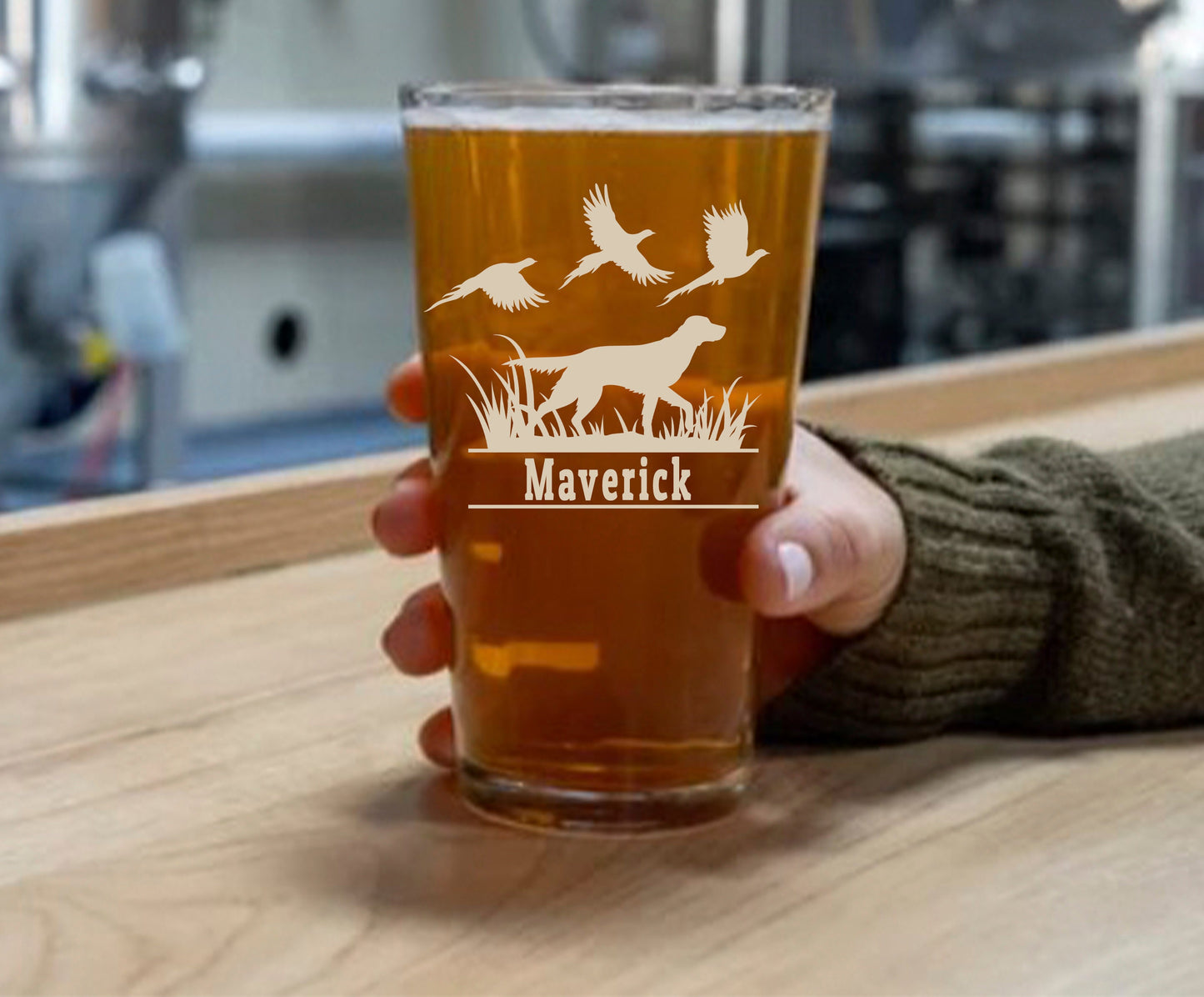 Personalized Pheasant Bird Dog on Pint Beer Glass/Hunters Gift/Hunting Beer Glass/Beer Drinker Gift/Hunter Mans Best Friend Pheasant Dog