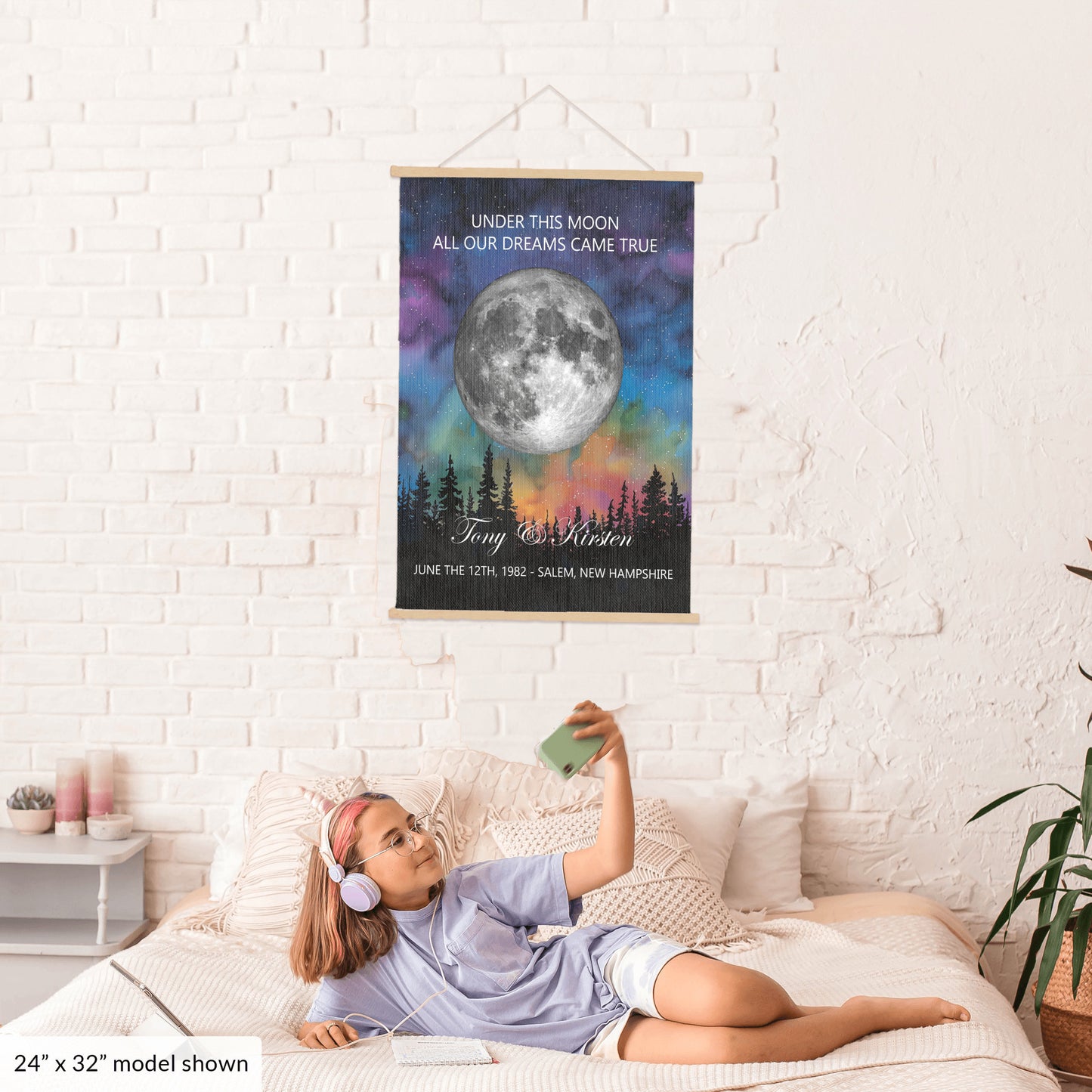 Personalized Moon Phase Wall Hanging – Custom Anniversary Canvas with Aurora Borealis – Wedding Gift